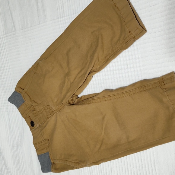 2 Carter's pants size9m - Picture 2 of 6